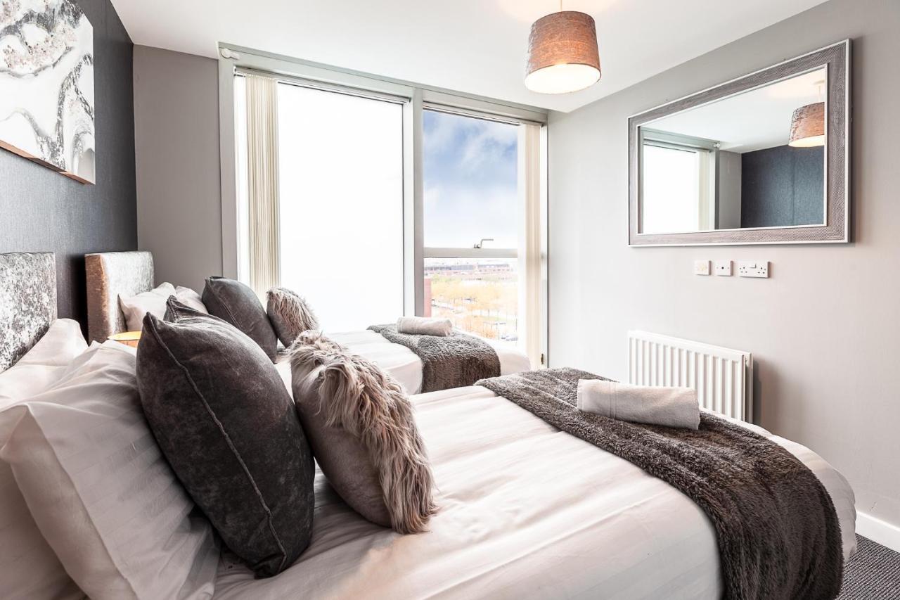 2 Bedroom 2 Bathroom Apartment In Central Milton Keynes With Free Parking And Smart Tv - Contractors, Relocation, Business Travellers Buitenkant foto