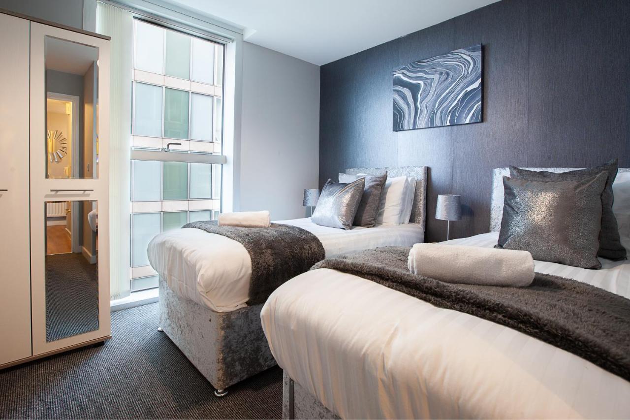 2 Bedroom 2 Bathroom Apartment In Central Milton Keynes With Free Parking And Smart Tv - Contractors, Relocation, Business Travellers Buitenkant foto