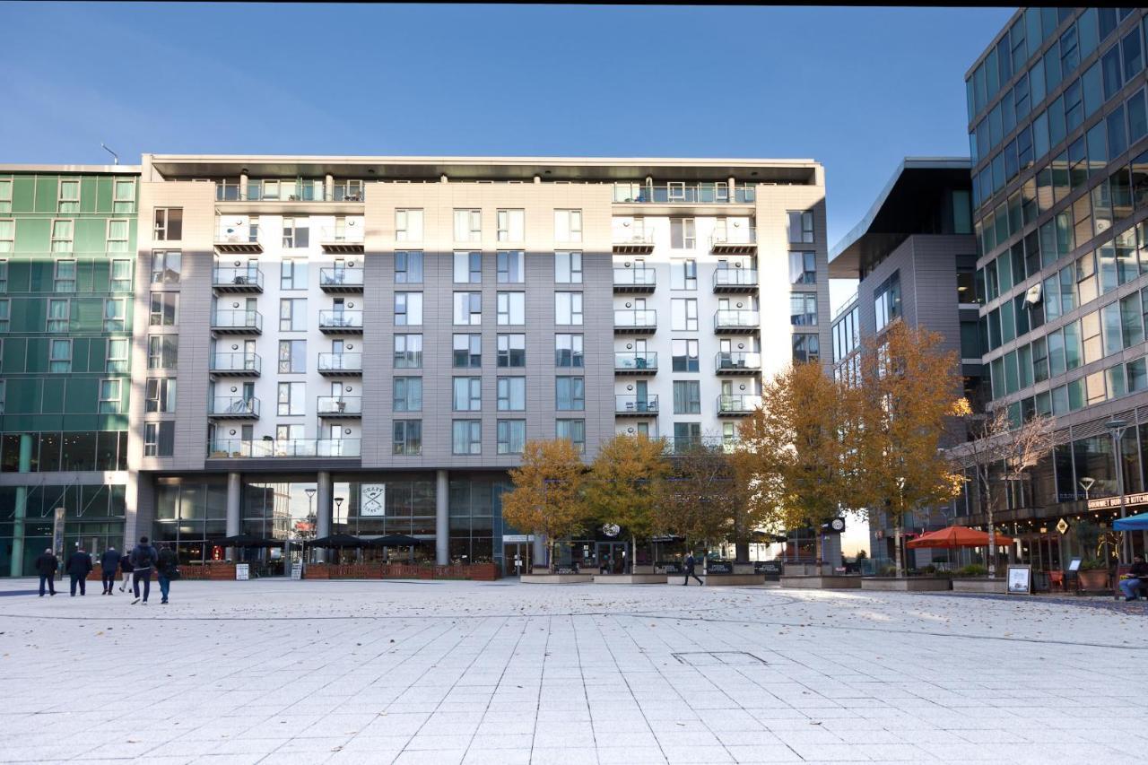 2 Bedroom 2 Bathroom Apartment In Central Milton Keynes With Free Parking And Smart Tv - Contractors, Relocation, Business Travellers Buitenkant foto